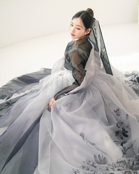 [ 한복대여 ] 시스루 그라데이션 블랙스완 꽃무늬 다크그레이 캉캉무지기 여자한복